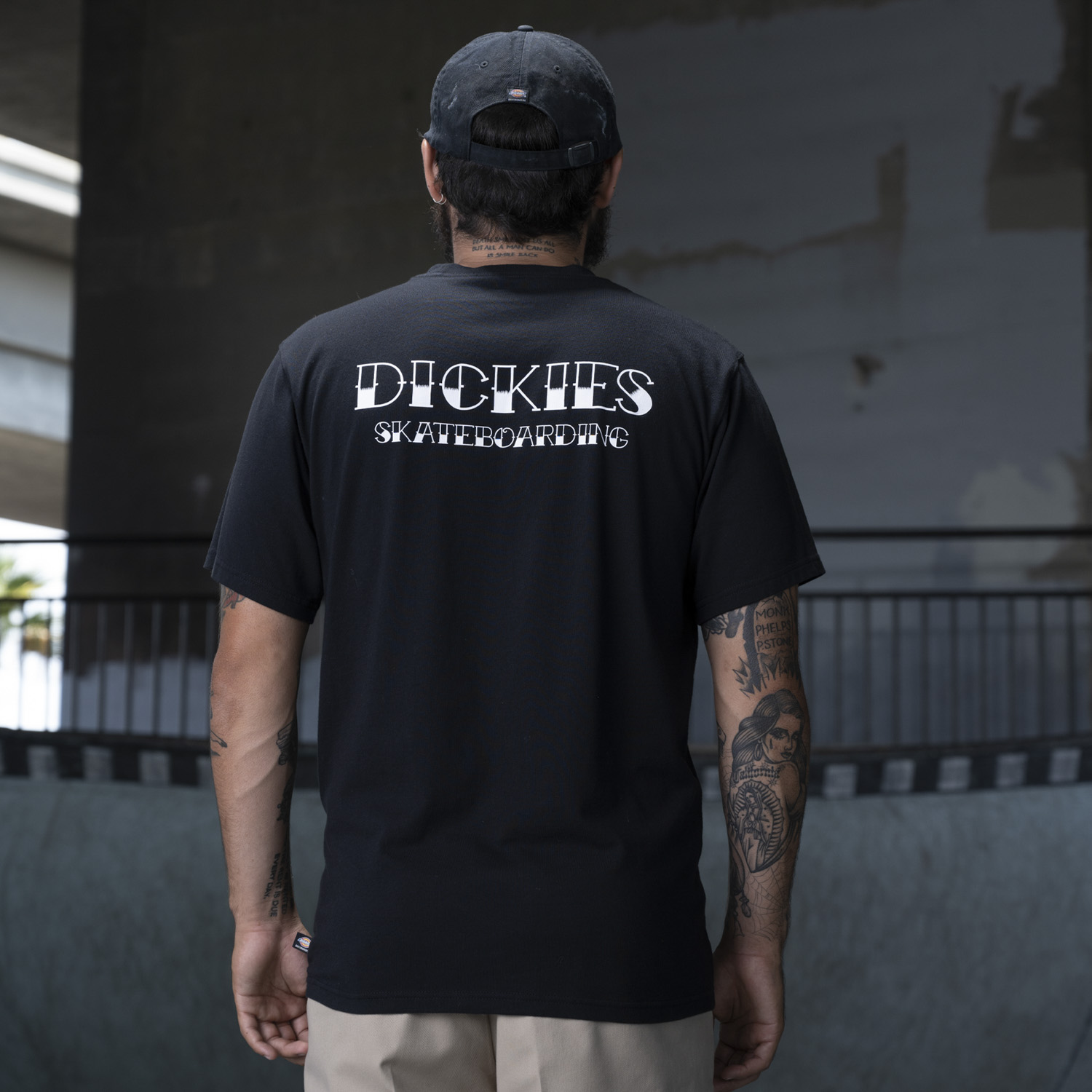 RONNIE SANDOVAL レギュラーフィット ロゴ Tシャツ image number 9